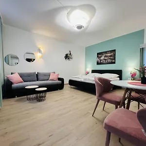 Wf-apartment Westbahnhof Appartamento